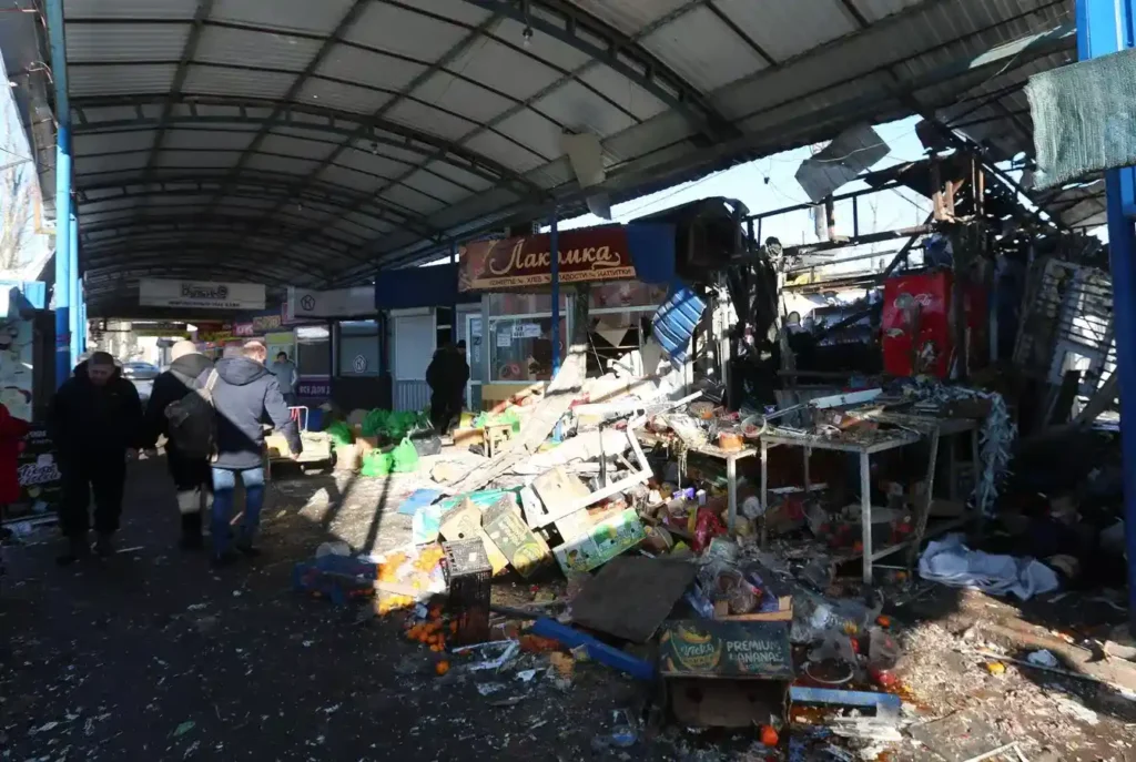 Donetsk market after shelling