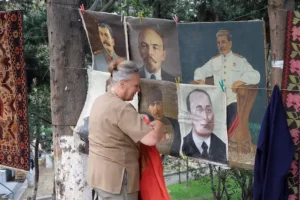 Paints of Stalin and different Communist leaders