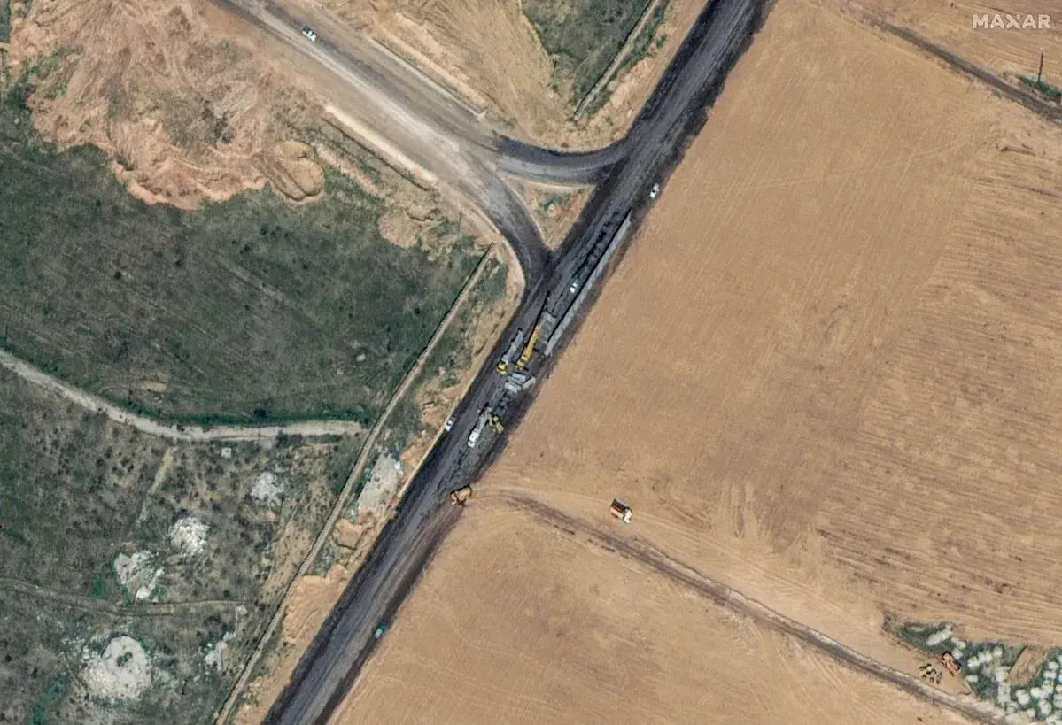 Satellite image of the site of construction.